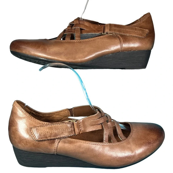 Rockport Crisscross Vamp Distressed Leather Velcro Wedge Shoe Size 8 Wide - Picture 1 of 10